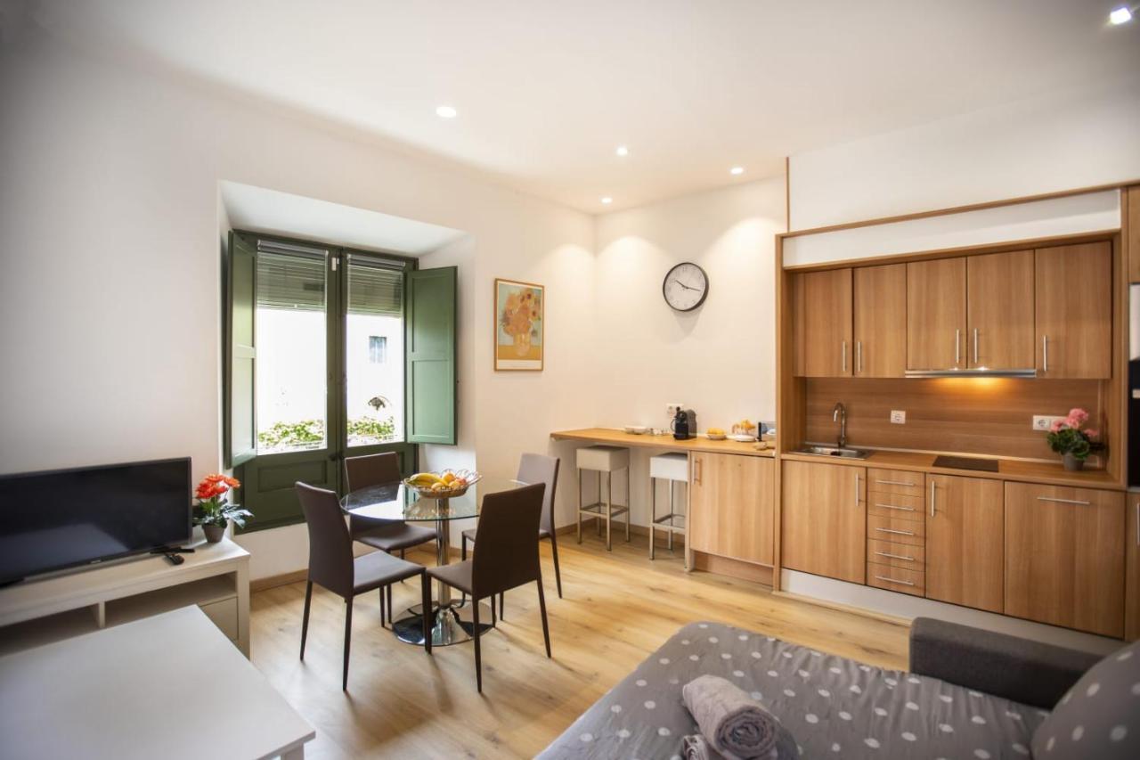 Apartament Al Cor Del Barri Vell De Girona Exterior photo